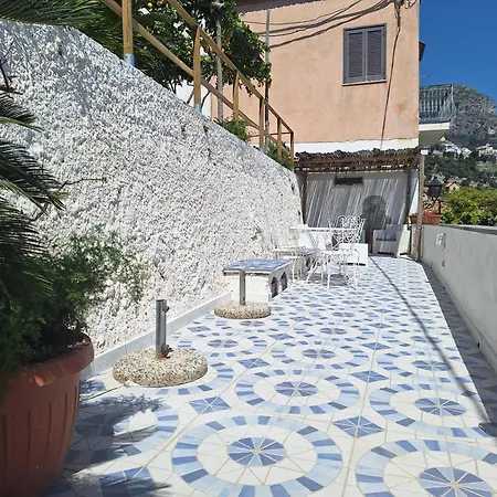 Дом отдыха Gianna Amalfi Coast Конка-дей-Марини